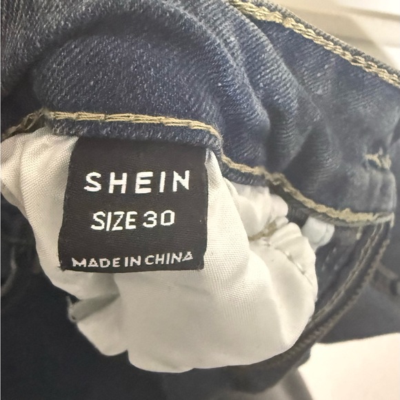 2/$25 SHEIN  Low-waisted Vintage-style Flare Jeans With Washed Effect sz 30 - Picture 4 of 8